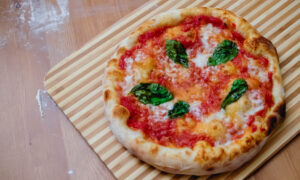 Pizza Napolitana Caseira